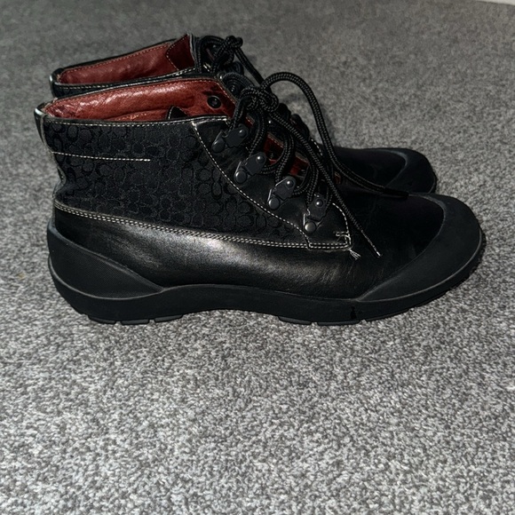 Coach Dyanne Boots - Picture 4 of 5